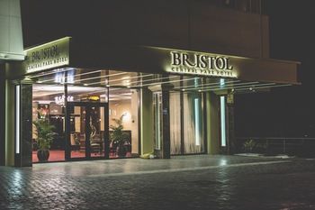 Hotel Front - Evening or Night